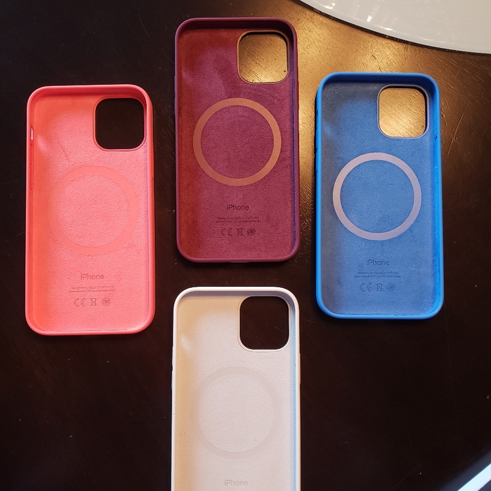 iPhone Case _ In Burgundy